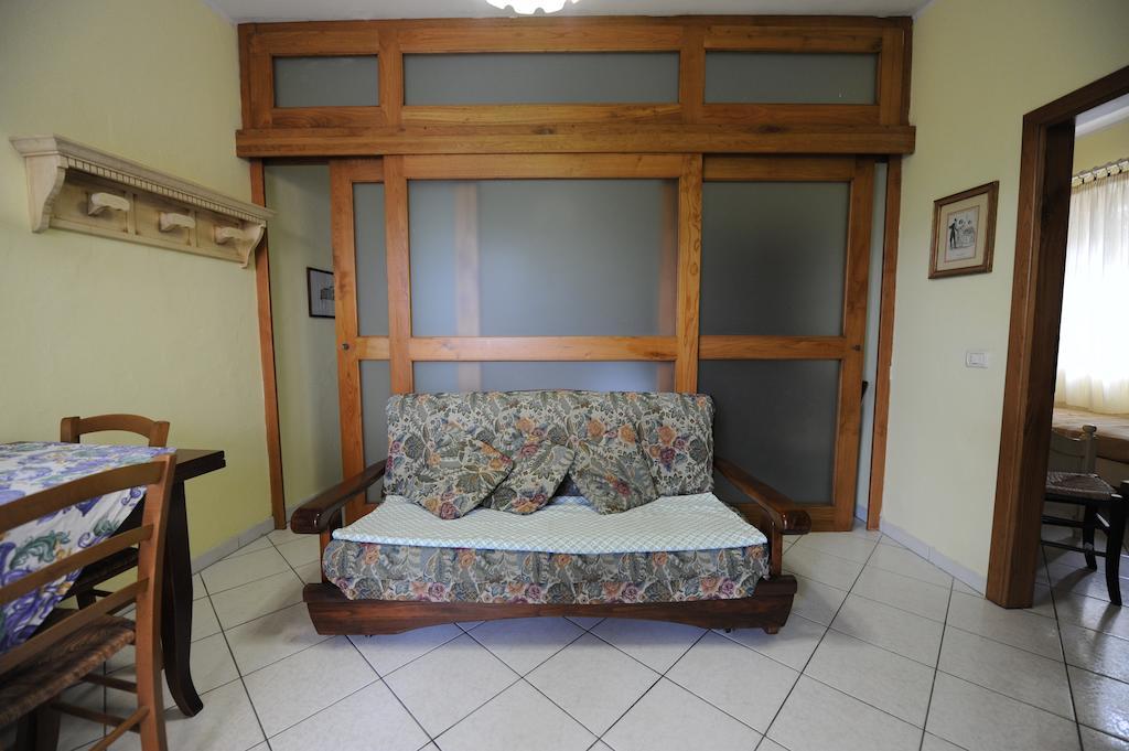 Residence Vacanza Mare Марина-ди-Кампо Экстерьер фото