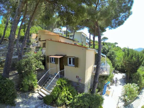 Residence Vacanza Mare Марина-ди-Кампо Экстерьер фото