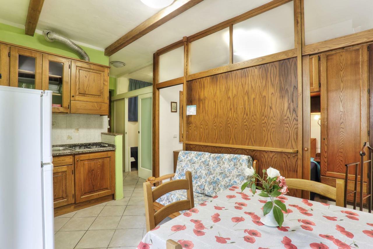 Residence Vacanza Mare Марина-ди-Кампо Экстерьер фото